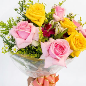 BUQUÊ DE 3 ROSAS AMARELAS E 5 COR DE ROSA