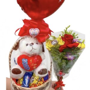 KIT CESTA DE CHOCOLATE ROSA COM URSO DE CACHORRO + BUQUÊ DE 1 ROSA E 2 OURO BRANCO