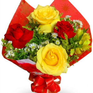 BUQUÊ DE 4 ROSAS COLORIDAS (2 VERMELHAS, 2 AMARELA)