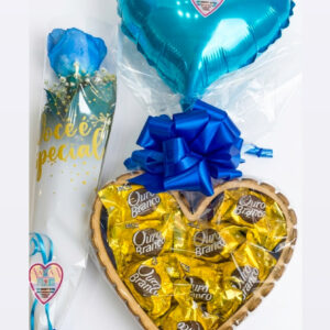 Kit Coração de Chocolate Azul (Ouro branco ) tamanho p + ROSA AZUL arrumadinha